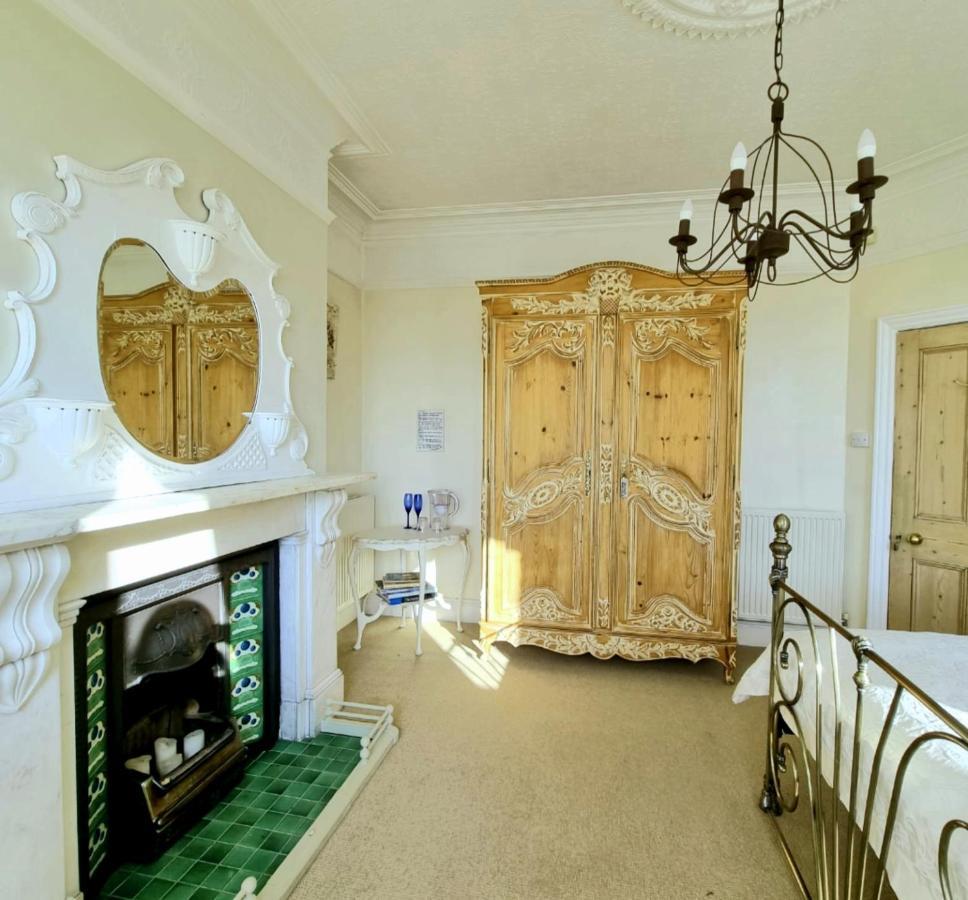 West Hill Retreat Edwardian Balcony Ensuite With Room Served Breakfast & Free Parking Hastings Exterior photo